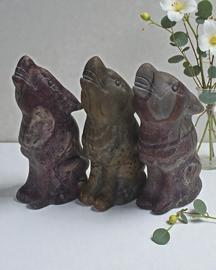 Picture jasper wolf carving