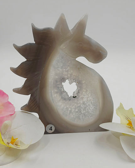 AGATE UNICORN FREESTANDING CARVINGS