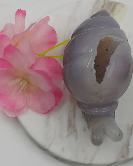 Agate snail carving