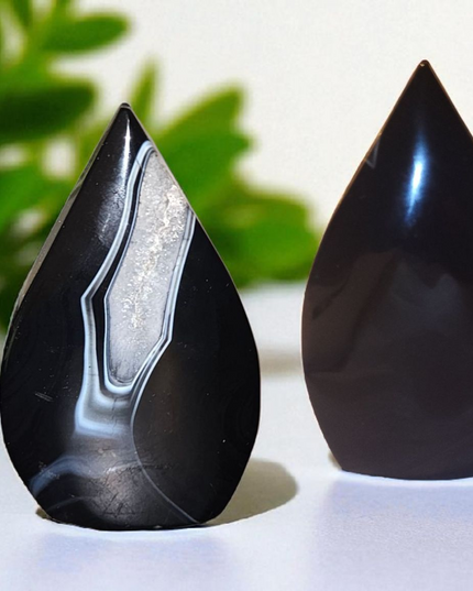 Teardrop carvings