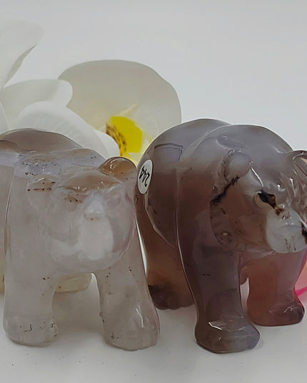 Agate bear carvings