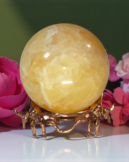 Yellow calcite sphere