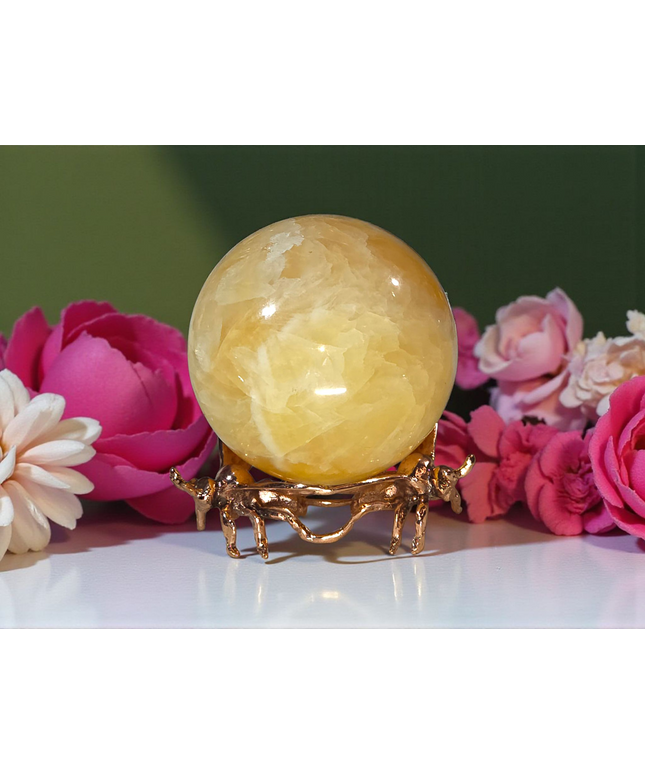 Yellow calcite sphere