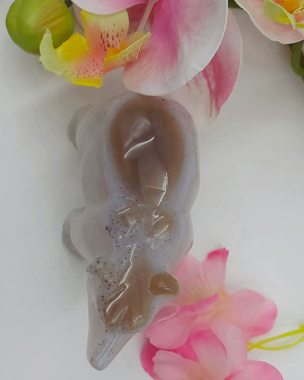 Agate bear carvings