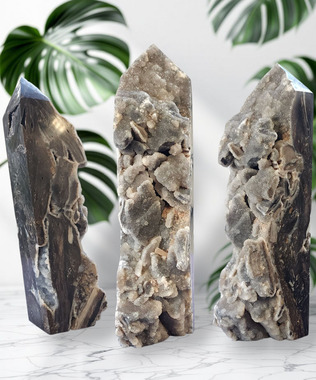 Druzy xxl black chalcedony tower