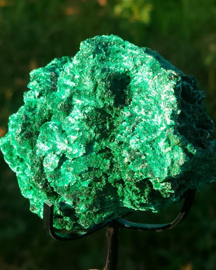 Acicular malachite with stand