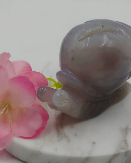 Agate snail carving