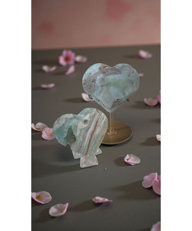 Caribbean calcite hearts